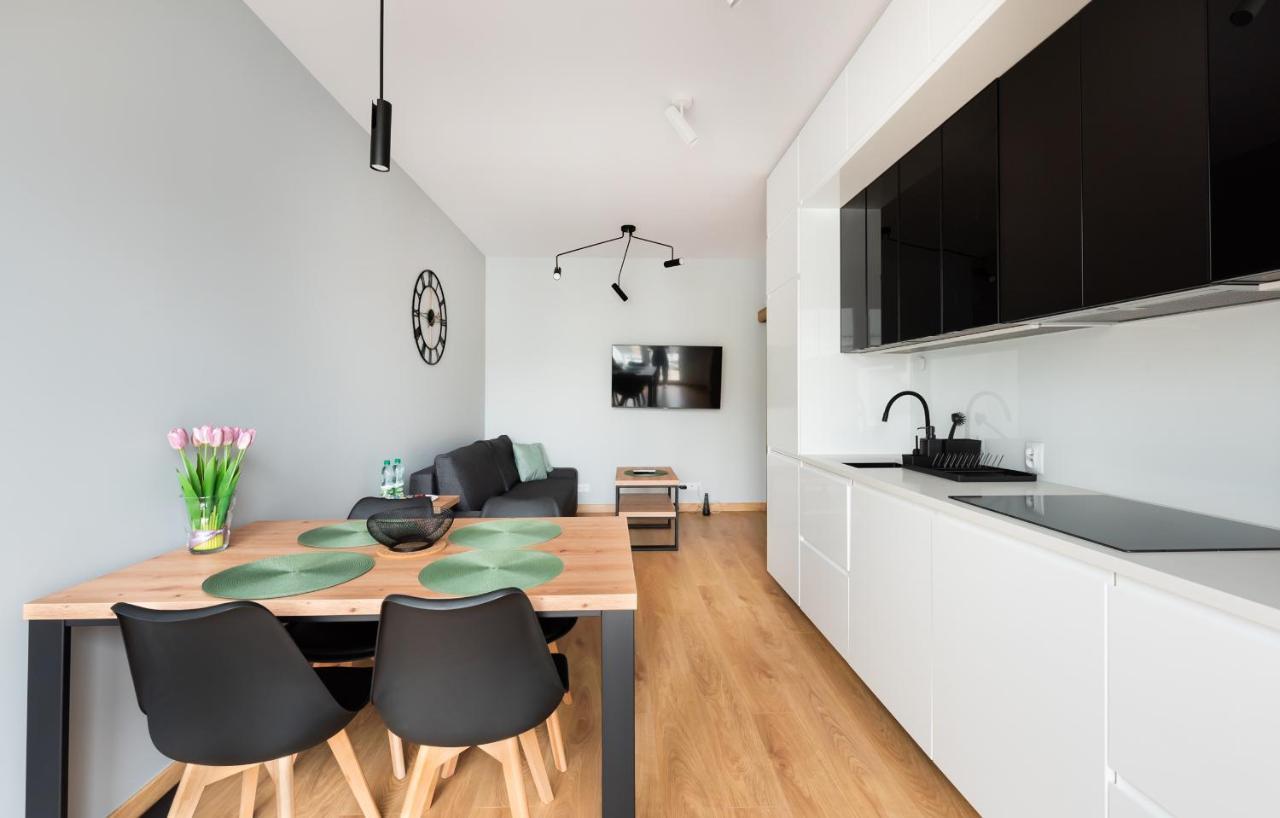 Wola Skwer Sunny Apartment Варшава Екстер'єр фото