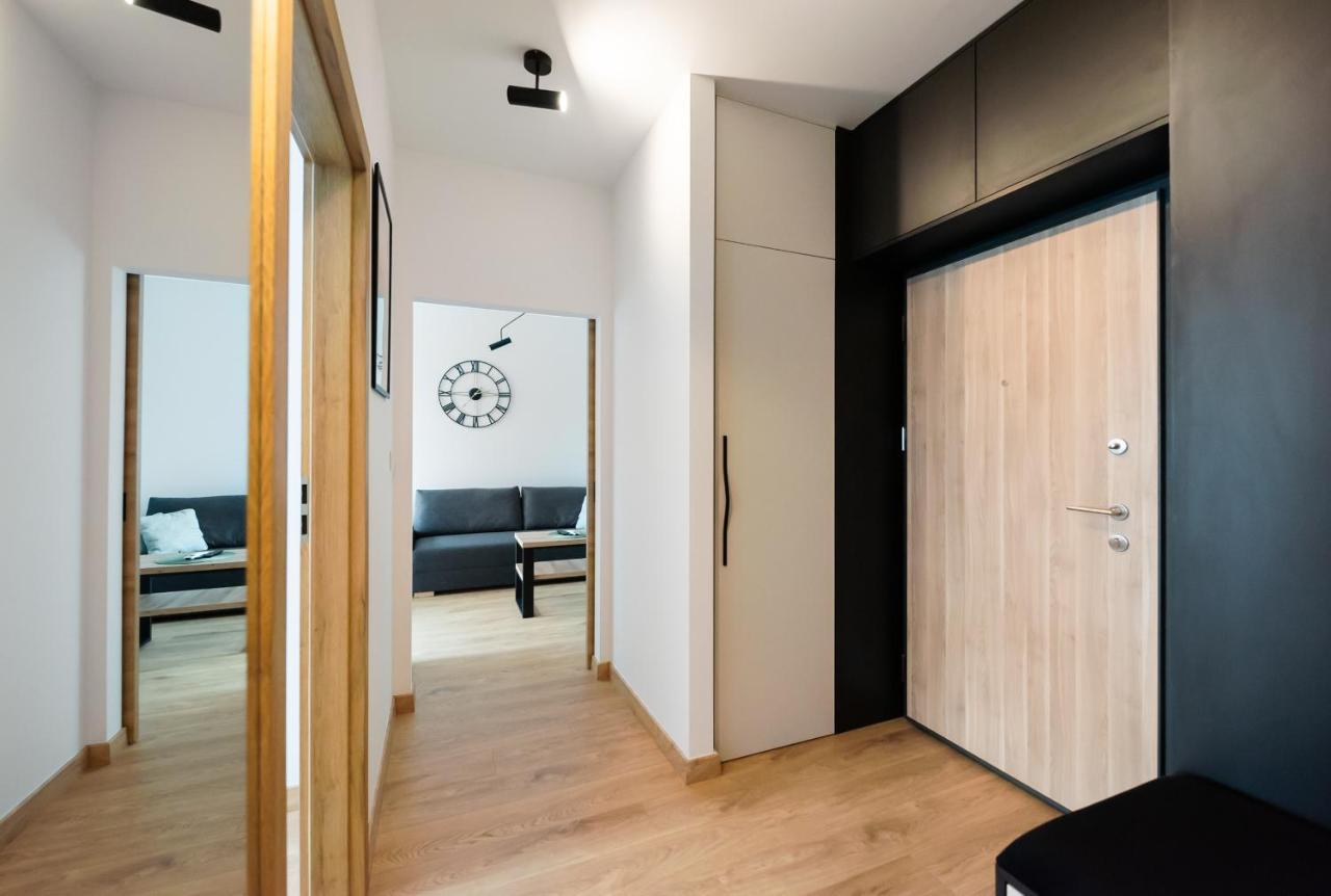 Wola Skwer Sunny Apartment Варшава Екстер'єр фото