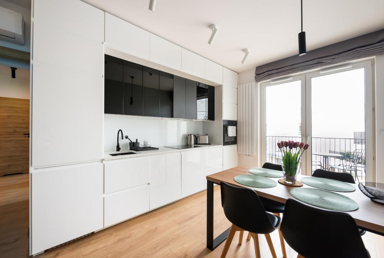 Wola Skwer Sunny Apartment Варшава Екстер'єр фото